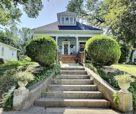 515 N Main Street, Nevada, MO 64772