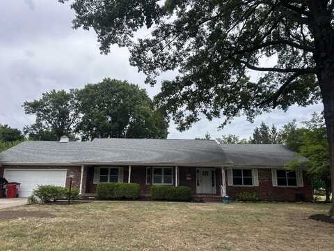 2411 E Berkeley Street, Springfield, MO 65804