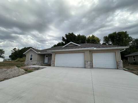 40 Whitley Lane, Monett, MO 65708