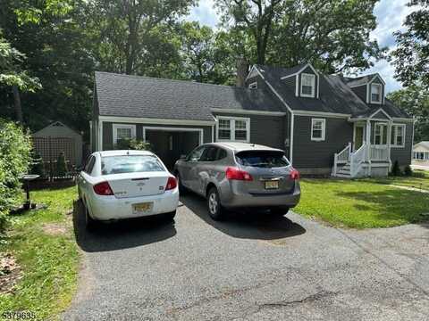 4 Kansas Way, Hopatcong, NJ 07843