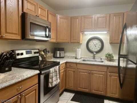 110 Federal Hill Rd, Pompton Lakes, NJ 07442