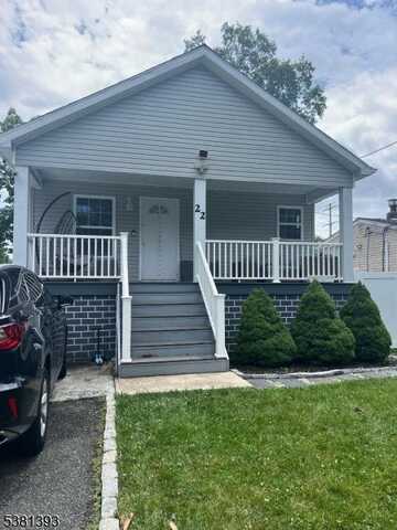 22 Seminole Ave, Whippany, NJ 07034