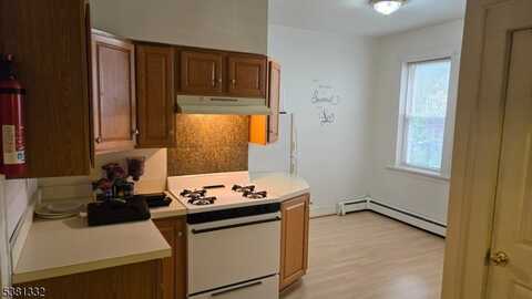246 Lakeview Ave, Clifton, NJ 07011
