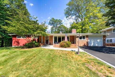 18 Iowa Rd, Wayne, NJ 07470