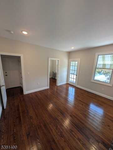 16 Kirkwood Pl, Caldwell, NJ 07006