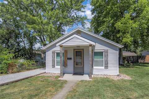 710 SE HIGH Street, Lees Summit, MO 64063