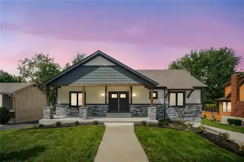 8310 NW Forest Drive, Weatherby Lake, MO 64152