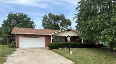 601 W Elk Street, Savannah, MO 64485