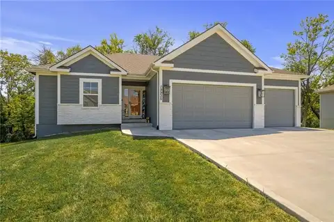 19935 W 221st Street, Spring Hill, KS 66083