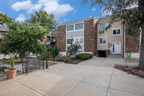 9622 Perry Lane, Overland Park, KS 66212
