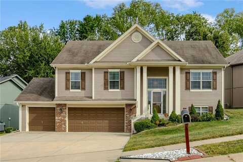 5725 N Wyoming Avenue, Kansas City, MO 64118