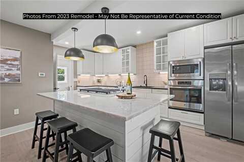 1100 S Independence Street, Harrisonville, MO 64701