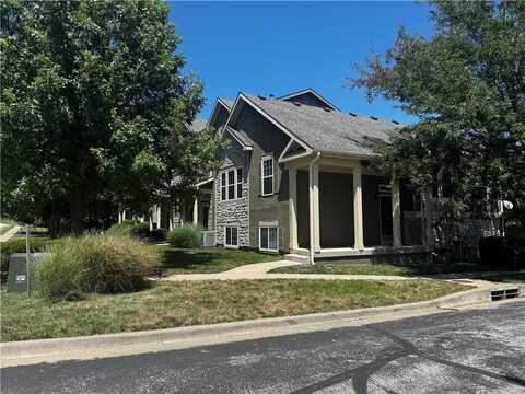 11141 S WOODSONIA Drive, Olathe, KS 66061