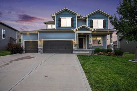 1532 SW Cross creek Drive, Lees Summit, MO 64082