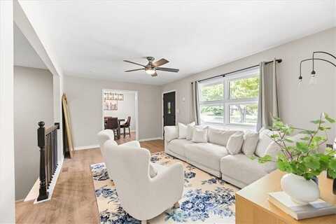 5222 Flint Street, Shawnee, KS 66203