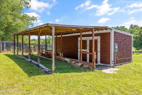 7639 Gibbs Rd, Corryton, TN 37721