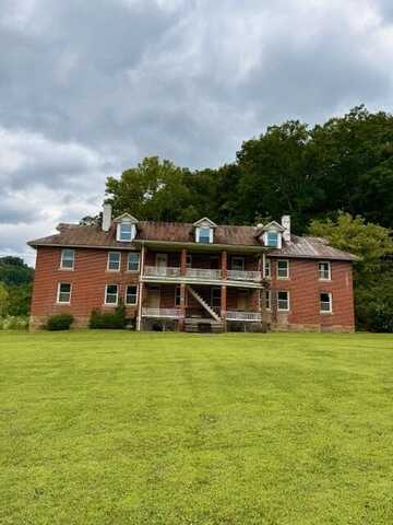 332 Old Campus Rd Road, Frenchburg, KY 40322