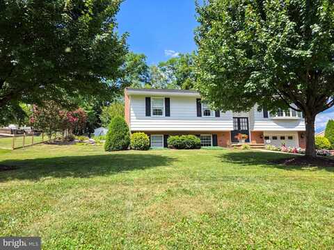 957 WOODLAND PARKWAY, WAYNESBORO, PA 17268