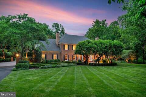 8014 GREENWICH WOODS DR, MCLEAN, VA 22102