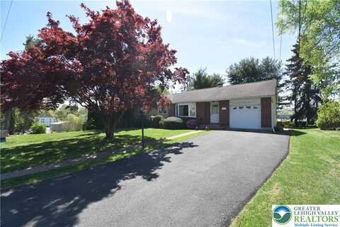 2400 Lawnherst Avenue, Palmer, PA 18045