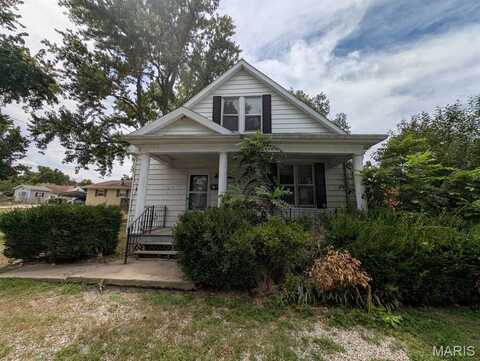 325 N 10th Street, Belleville, IL 62220