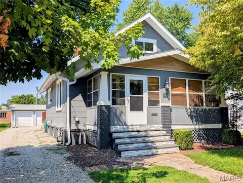 823 Prickett Avenue, Edwardsville, IL 62025