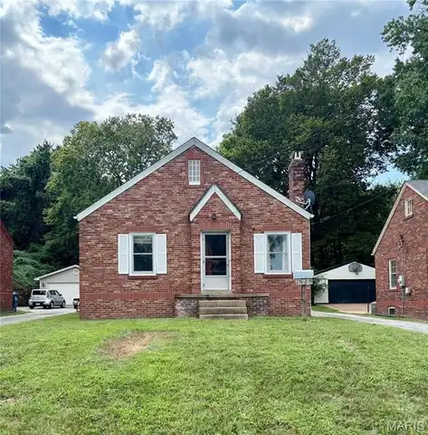 1815 S New Florissant Road, Saint Louis, MO 63031