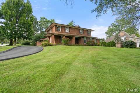 9291 Ladue Road, La Due, MO 63124
