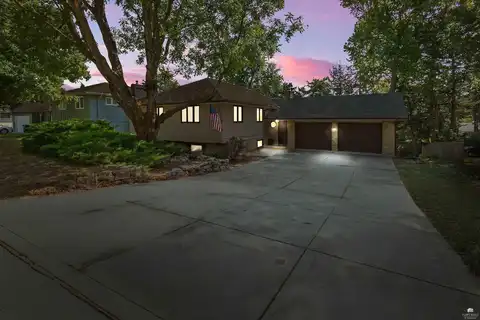 1820 Denholm Drive, Manhattan, KS 66503