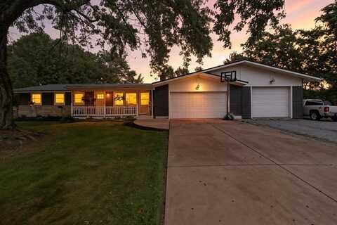 956 Fulwell Drive, Ontario, OH 44906