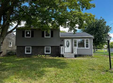 621 Larwill, Crestline, OH 44827
