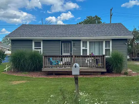 925 Bacon, Monroe, MI 48161