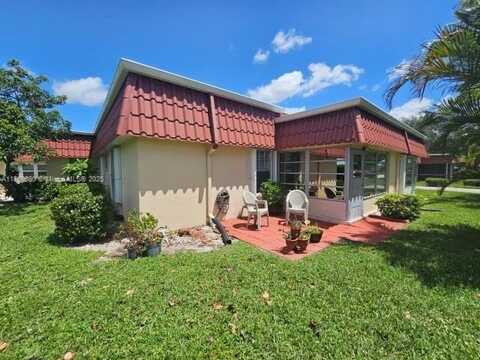 881 Worcester Ln, Lake Worth, FL 33467