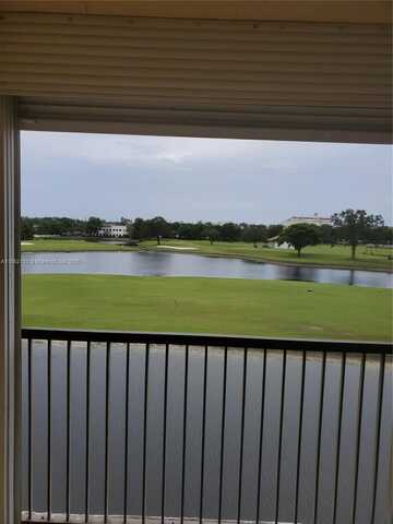 3100 W Rolling Hills Cir, Davie, FL 33328