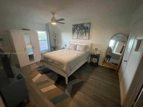 7477 SW 82nd St, Miami, FL 33143