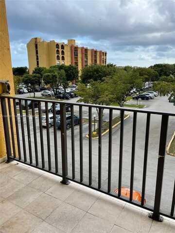 4721 NW 7th St, Miami, FL 33126