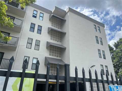 6950 W 6th Ave, Hialeah, FL 33014