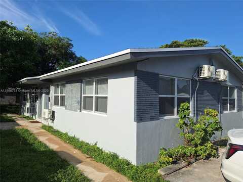 1226 Sesame St, Opa Locka, FL 33054