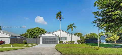 20050 NW 62nd Ave, Hialeah, FL 33015