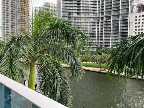 200 Biscayne Boulevard Way, Miami, FL 33131