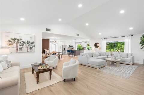 1360 NW 108th Ave, Coral Springs, FL 33071