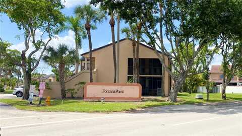 8225 NW 191st St, Hialeah, FL 33015