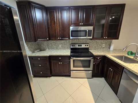 115 Royal Park Dr, Oakland Park, FL 33309
