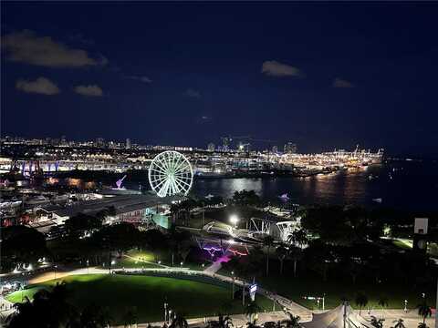 253 NE 2nd St, Miami, FL 33132