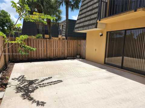 2706 27th Way, West Palm Beach, FL 33407