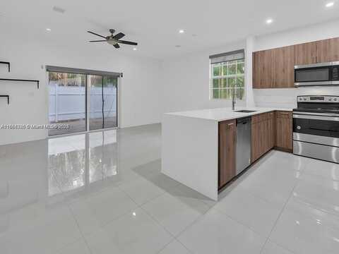 1350 Crystal Way, Delray Beach, FL 33444