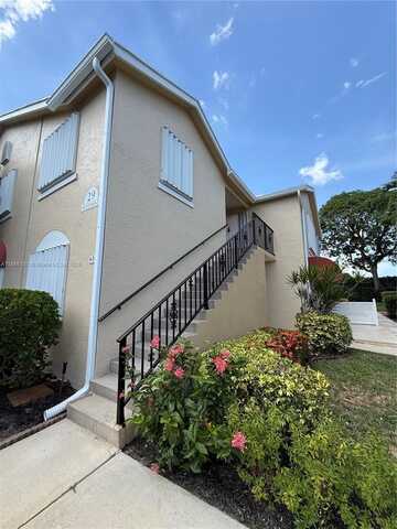 657 Waterside Dr, Hypoluxo, FL 33462