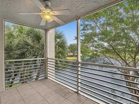 9311 Orange Grove Dr, Davie, FL 33324