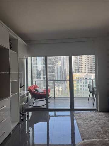 1300 Brickell Bay Dr, Miami, FL 33131