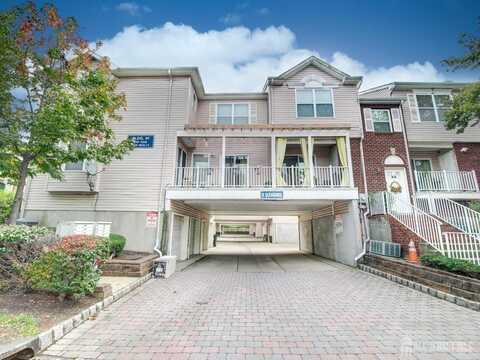 558 Great Beds Court, Perth Amboy, NJ 08861